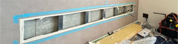 フロートテレビボード壁面補強