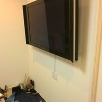 世田谷区　50インチプラズマテレビ壁掛け　テレビラックは撤去のサムネイル