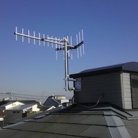 地デジアンテナ UHFブースター壁面/屋根馬設置　神奈川県藤沢市のサムネイル