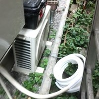 エアコン2.2ｋｗ　取り付け　3Ｆ　室外機1Ｆのサムネイル