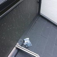 東京都大田区にて　エアコン工事　室外機屋根置きのサムネイル