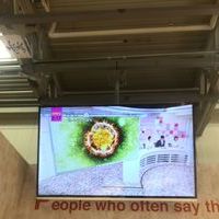 ５５インチ　テレビ天吊り工事　世田谷区店舗にて　のサムネイル