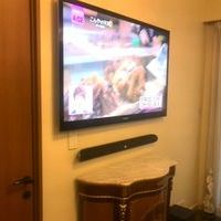 東京都江東区にて　55インチTV壁掛け工事　JBLサウンドバーの配線も隠蔽しました。のサムネイル