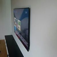 神奈川県藤沢市　一戸建てにて　SONY　BRAVIA　壁掛け工事のサムネイル