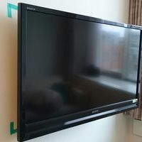 東京都目黒区マンションにて　50インチ液晶テレビ壁掛け工事のサムネイル