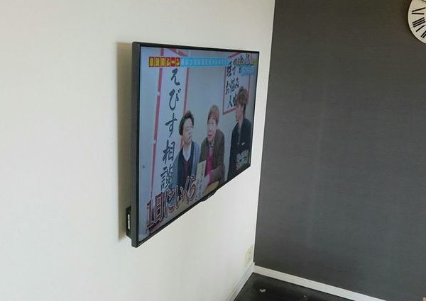 神奈川県横浜市マンションにて　テレビ壁掛け工事　隠蔽配線のサムネイル