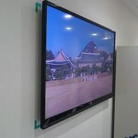 東京都港区にて　テレビ壁掛け工事　隠蔽配線　のサムネイル