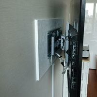 東京都港区にて　60インチ・42インチテレビ壁掛け工事　隠蔽配線　のサムネイル