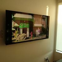 東京都世田谷区にて　55インチSONYテレビ壁掛け工事　補強材/壁紙処理のサムネイル