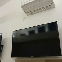 埼玉県さいたま市店舗にて　５０インチテレビ壁掛け工事　のサムネイル