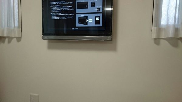 東京都にて 32型壁掛けテレビ 隠蔽配線 | 東京・神奈川のテレビ 