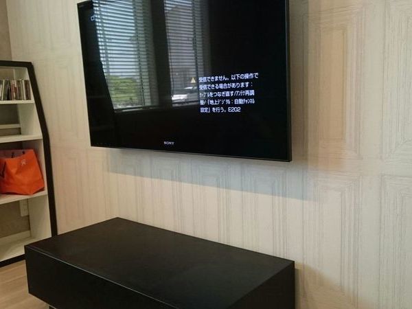 千葉県にて　BRAVIA　壁掛けテレビ取り付け料金