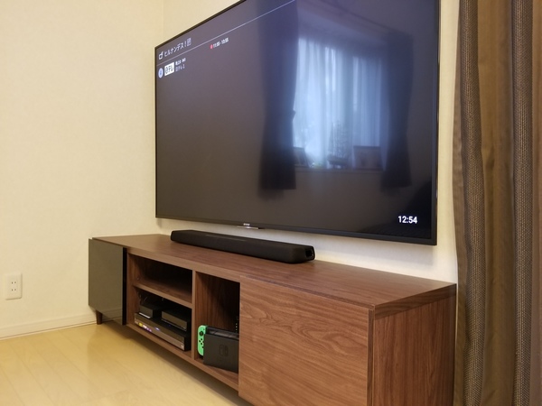 神奈川県 相模原市 戸建てにて Bravia 70型 外壁側の壁 隠蔽配線 ローボード 東京 神奈川のテレビ 壁掛け工事 配線工事 アンテナ工事 ライフプラス
