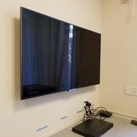 東京都　マンションにて　壁掛けテレビ工事のサムネイル