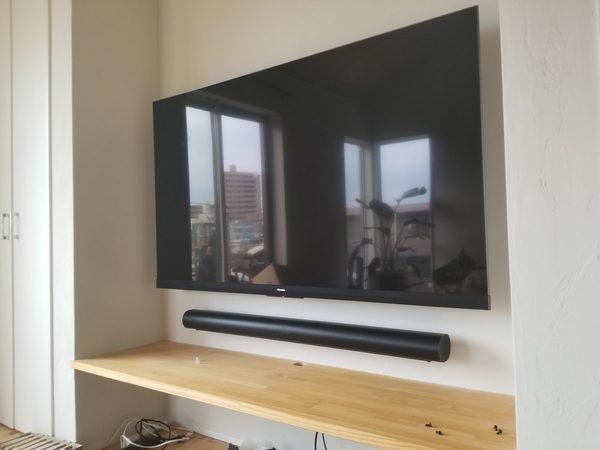 神奈川県 藤沢市にて 65型テレビ スピーカー壁掛け工事 東京 神奈川のテレビ壁掛け工事 アンテナ工事 エアコン設置工事 ライフプラス