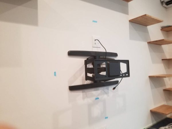 東京都杉並区にて SONY KJ-65X9500H壁掛けテレビ工事 | 東京
