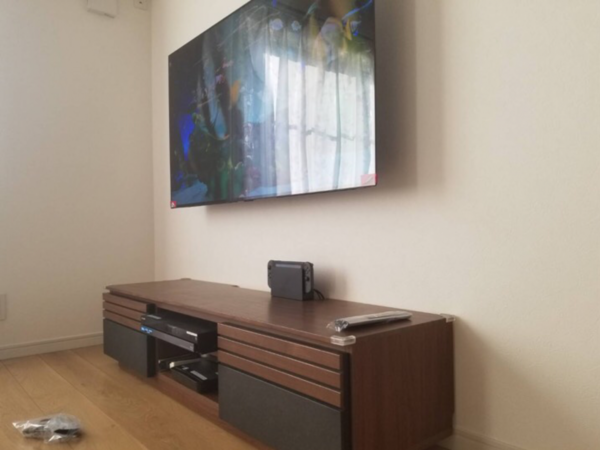 神奈川県横須賀市にて 55型 OLED55XPJA 壁掛けテレビ工事と費用をご