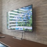 東京都葛飾区　戸建住宅にて　75型43型テレビ壁掛け工事　２台同日割引のサムネイル