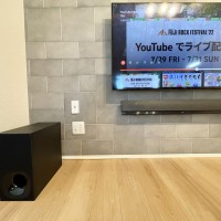 東京都調布市にて テレビとスピーカー壁掛け 電気工事のサムネイル