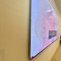 東京都世田谷区にて77型壁掛けテレビ工事　OLED 77G2PJA　のサムネイル