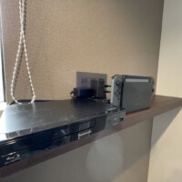 神奈川県横浜市にて65型壁掛けテレビと配線工事のサムネイル