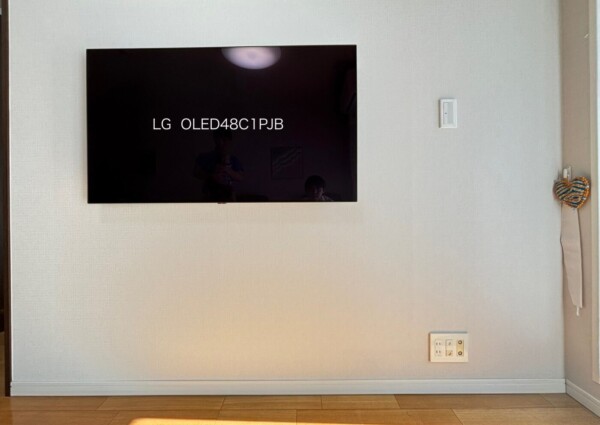 東京都足立区にて壁掛けテレビ設置工事のサムネイル